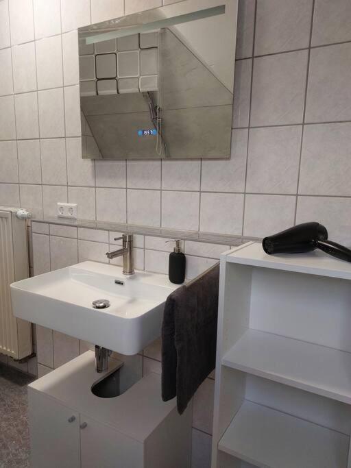 Rooftop Apartmens Ulm - Komfortable Neue Gemeinschaftsunterkunft Im Herzen Von Ulm - Raum 3 المظهر الخارجي الصورة