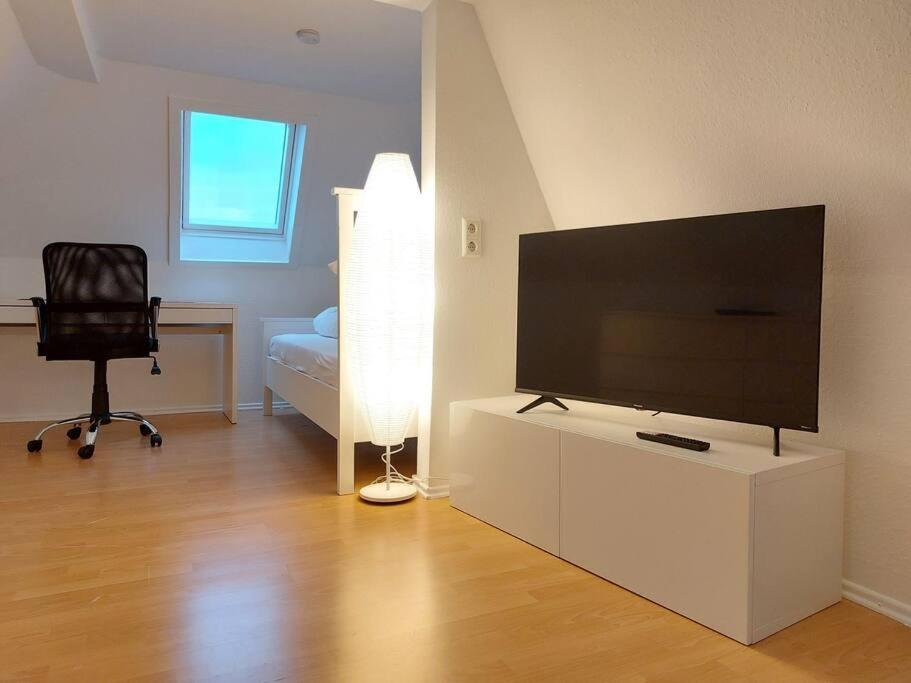 Rooftop Apartmens Ulm - Komfortable Neue Gemeinschaftsunterkunft Im Herzen Von Ulm - Raum 3 المظهر الخارجي الصورة